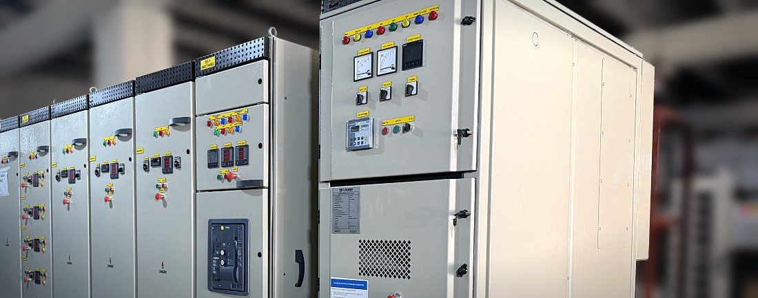 Lineman switchgear line-up for JDW Sugar Mills at the factory before dispatch
